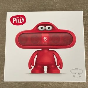 Beats Pills Stand: have fun with this bEats Pills Character stand. New in Box